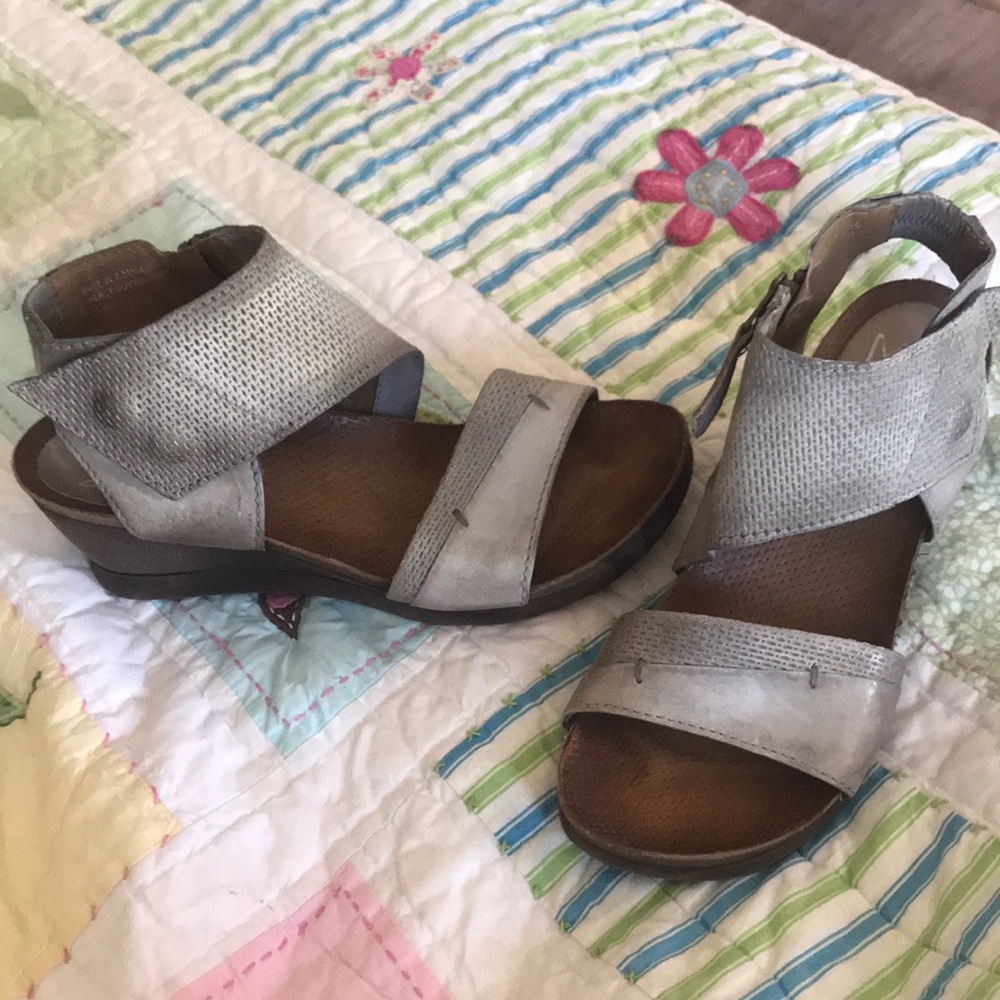 Miz Mooz Seline Wedge Sandal